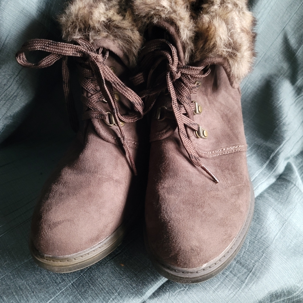 Women's boots